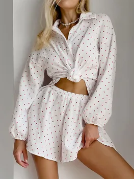 Нов женски Пролетен комплект дрехи за почивка Мини-риза с дълги ръкави и копчета под формата на сърца с широки къси панталони, Пижами от 2 теми